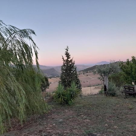 Agriturismo La Stragola Villa Nicosia Buitenkant foto