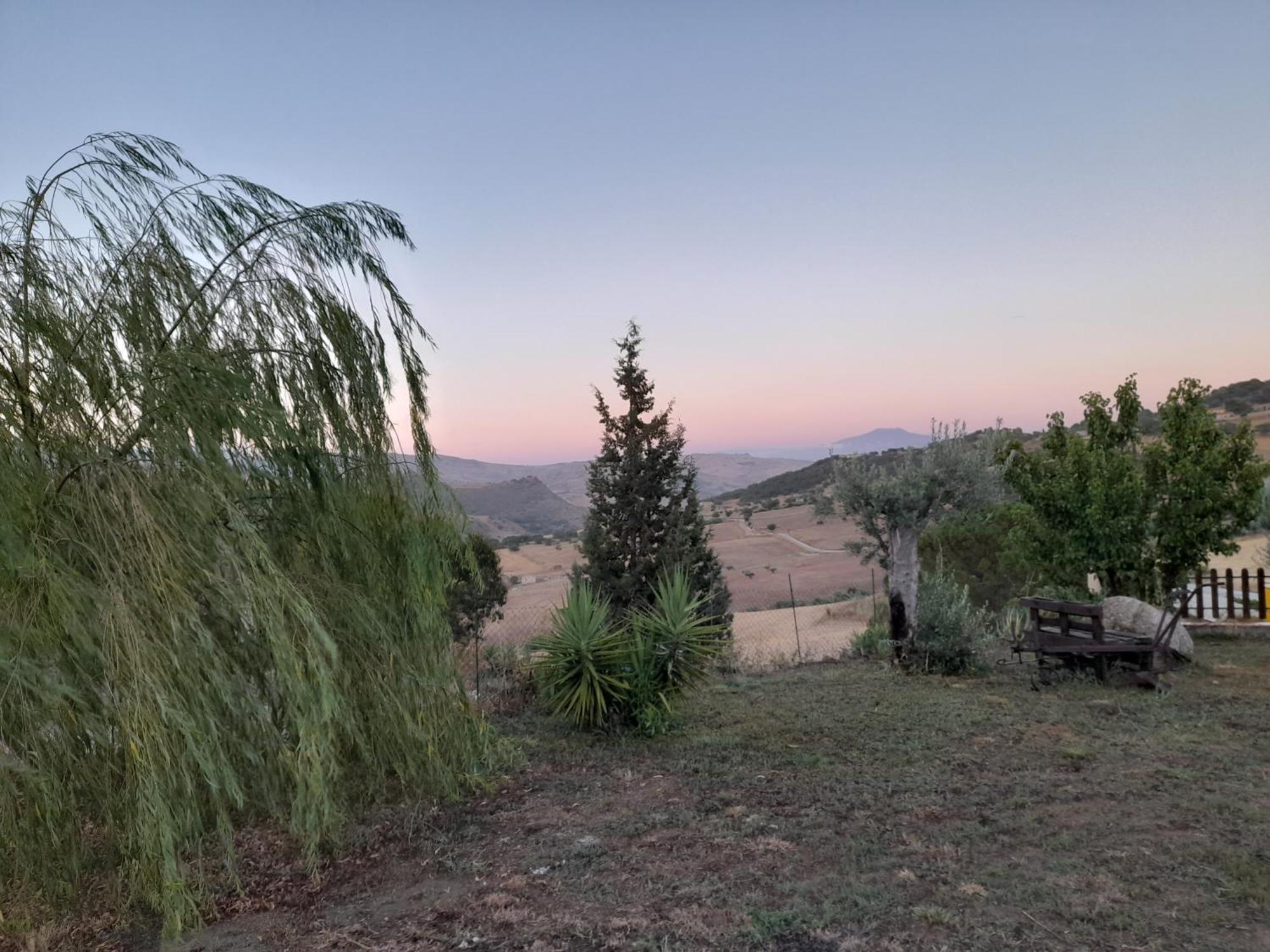 Agriturismo La Stragola Nicosia Buitenkant foto