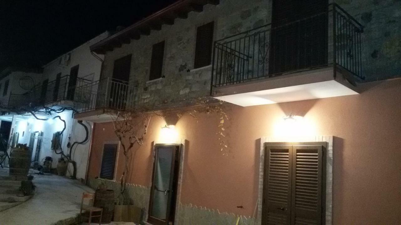 Agriturismo La Stragola Nicosia Buitenkant foto