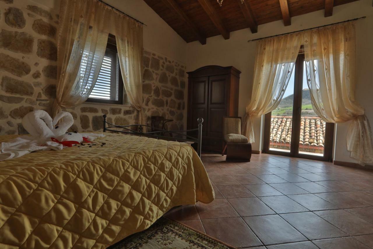 Agriturismo La Stragola Nicosia Buitenkant foto