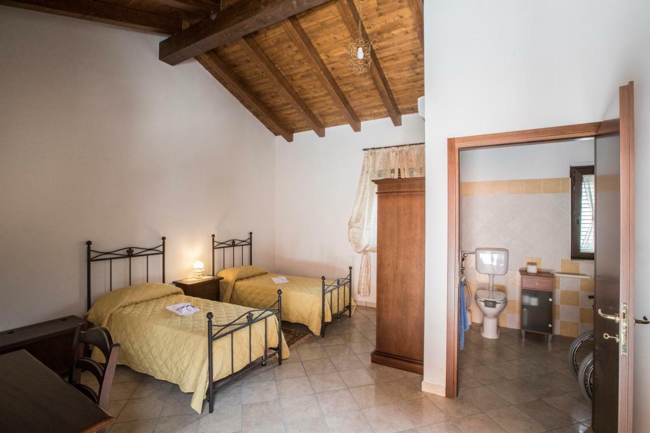 Agriturismo La Stragola Nicosia Buitenkant foto